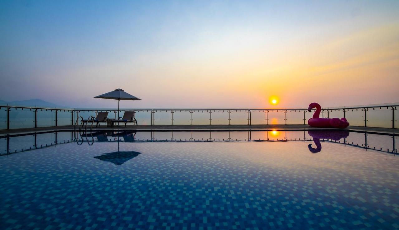 เซอรีน บีช โฮเต็ล Hotel ดานัง ภายนอก รูปภาพ